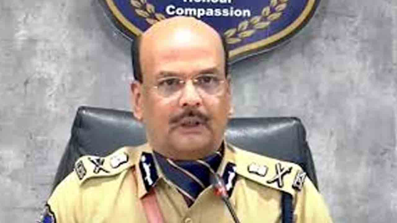 పోలీస్‌ శాఖ ఘనతను నిలబెట్టండి.. డీజీపీ శివధర్‌రెడ్డి ఉద్బోధ