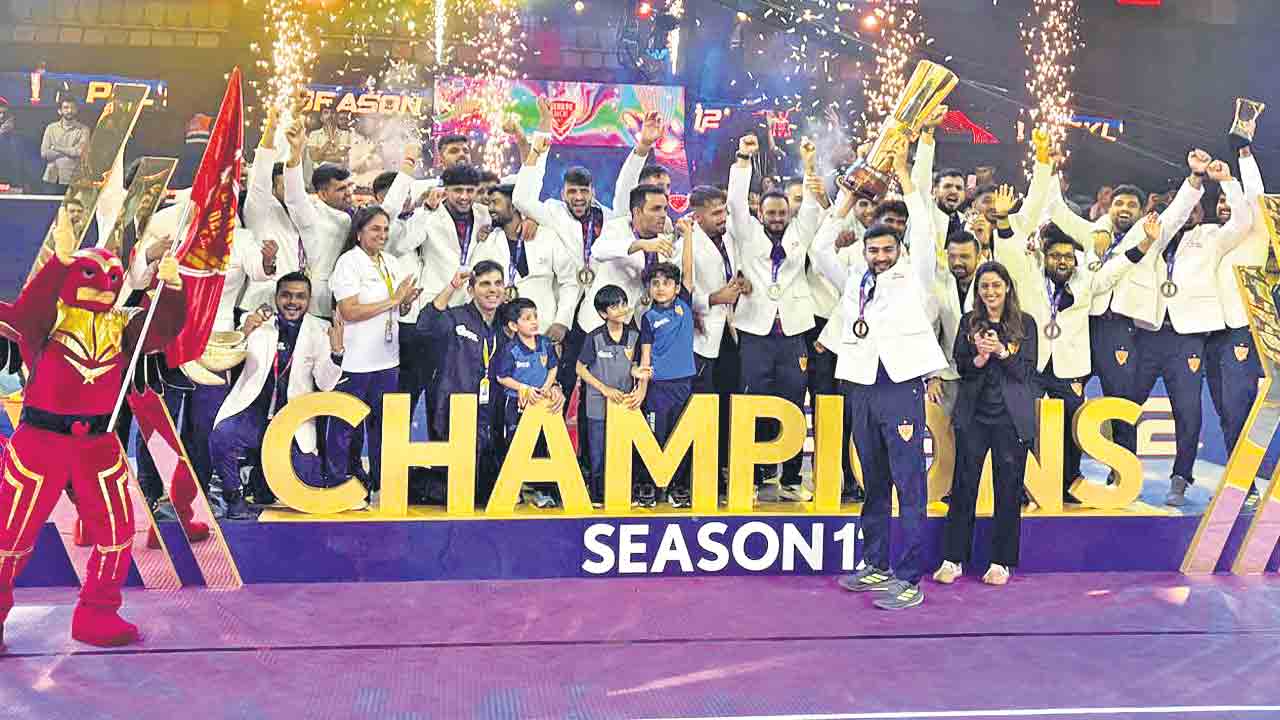 దబాంగ్‌ ఢిల్లీదే పీకేఎల్‌ టైటిల్‌.. ఫైనల్‌లో పుణేరి పల్టన్‌పై విజయం