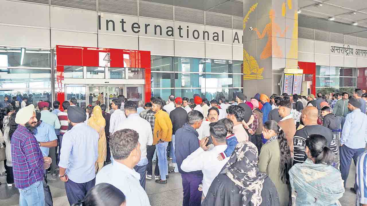 ఢిల్లీ ఏటీసీ క్రాష్‌!