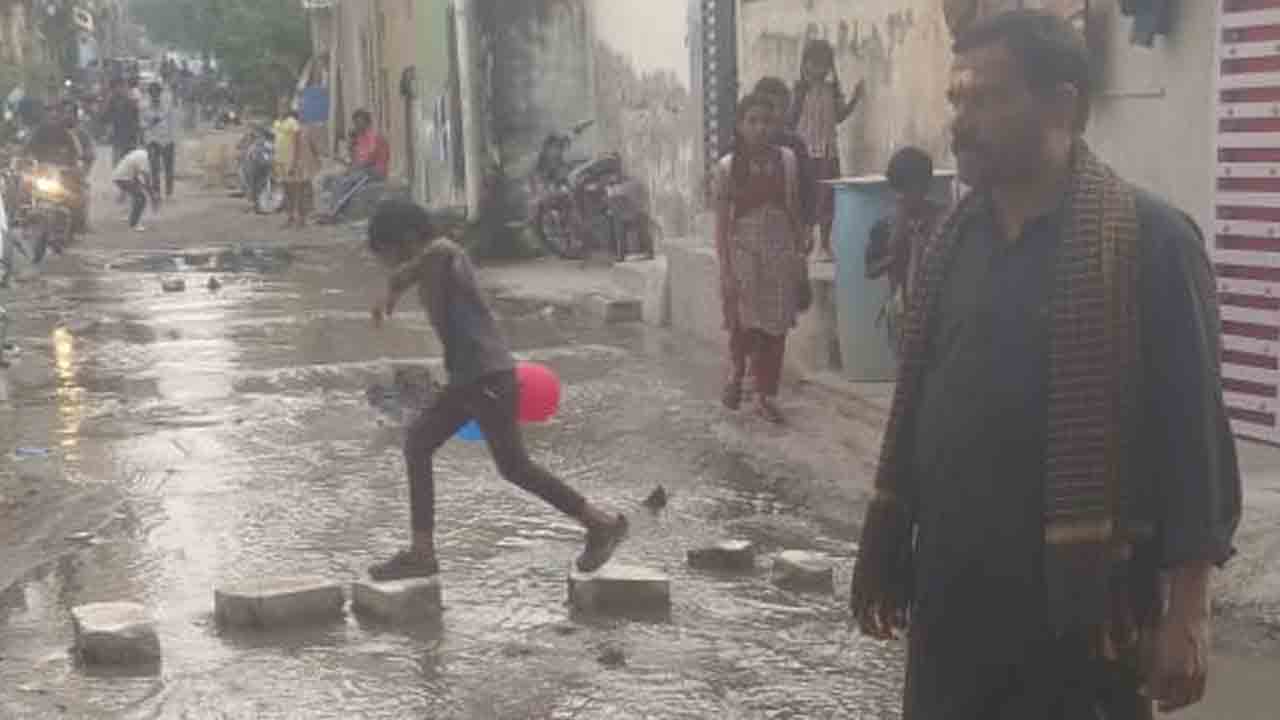 Drainage Issue | మా ఓట్లు కావాలి.. కానీ సంక్షేమం మాత్రం పట్టదా ?