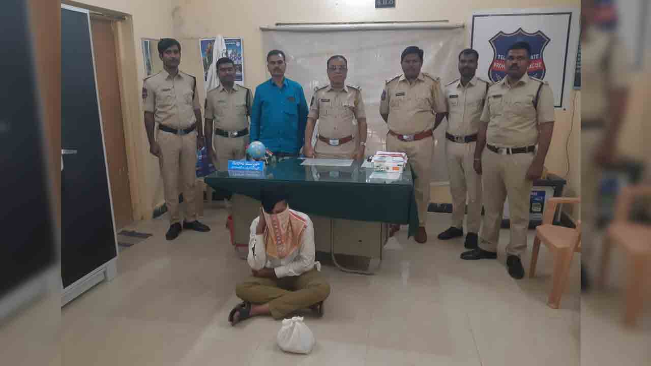 Drugs | నర్సాపూర్‌ ఎక్సైజ్ పోలీసుల అదుపులో రాజస్థాన్‌ బస్‌ డ్రైవర్‌..