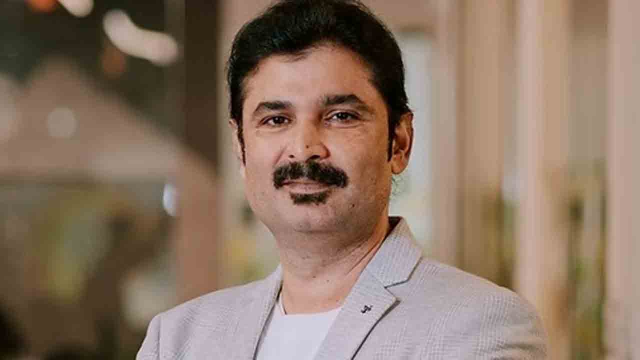 ఈబీజీ గ్రూపులో 350 ఉద్యోగాలు