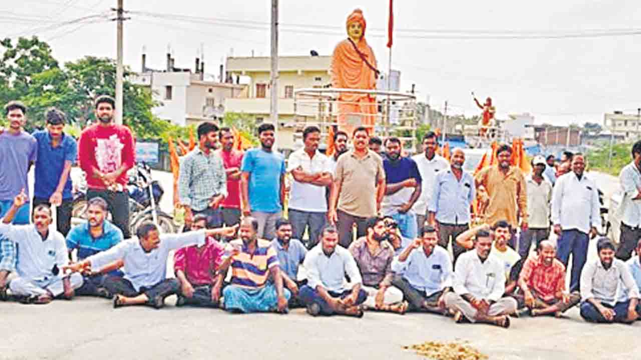 కడుపు మండి రైతుల ఆగ్రహం