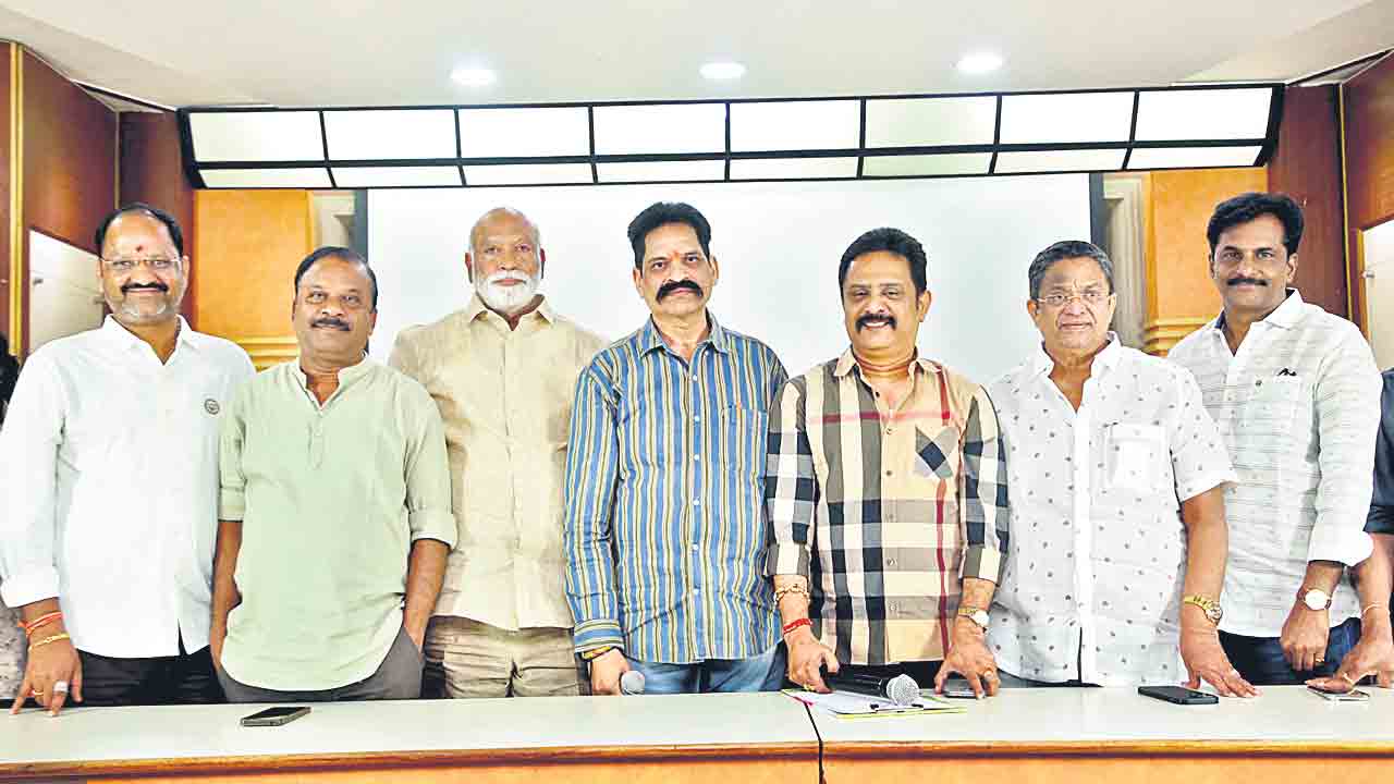 సీపీ సజ్జనార్‌ను సత్కరిస్తాం!