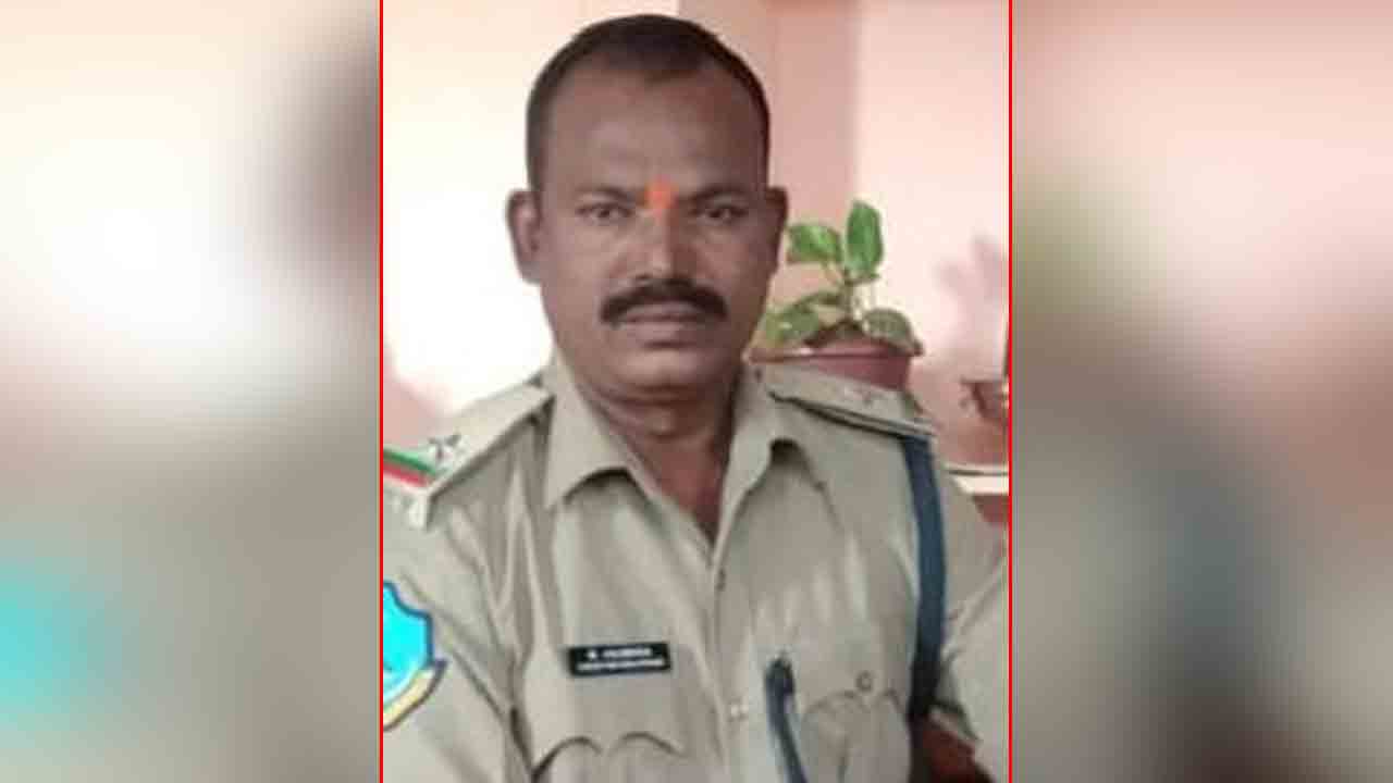 Forest section officer | గుండెపోటుతో ఫారెస్ట్ సెక్షన్ అధికారి మృతి