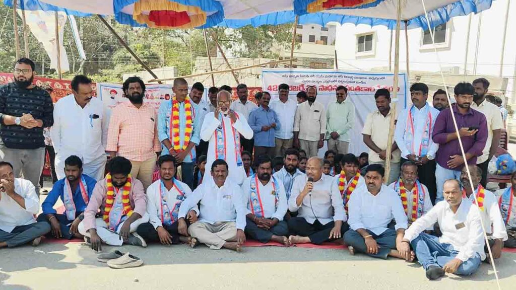 Former Minister Lakshma Red