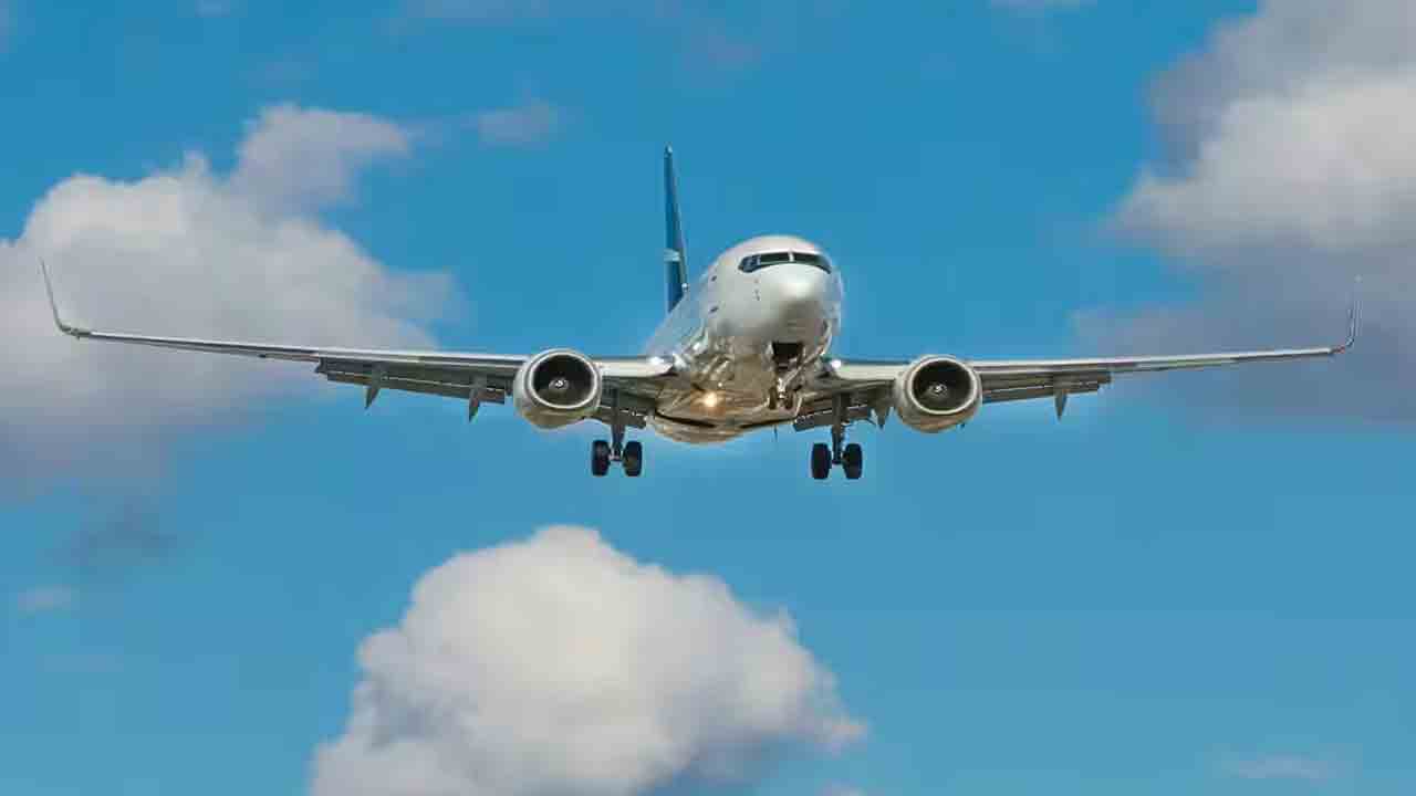 జీఎఫ్‌-274 విమానానికి బాంబు బెదిరింపు