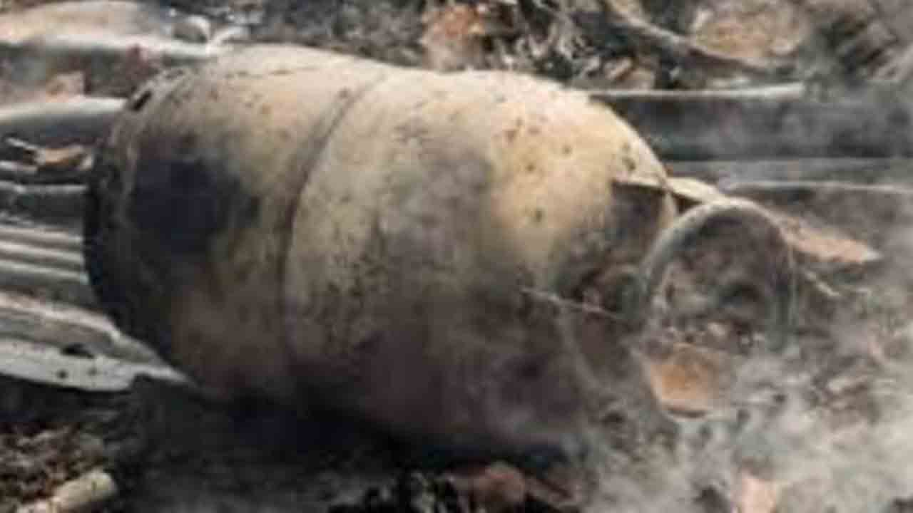 Gas cylinder | గ్యాస్‌ సిలిండర్‌ పేలి మహిళ దుర్మరణం.. తల్లిదండ్రులకు గాయాలు