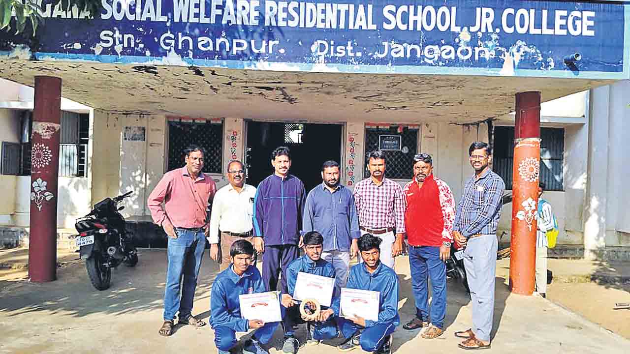 జాతీయ టెన్నికాయిట్‌ టోర్నీకి గురుకుల విద్యార్థులు