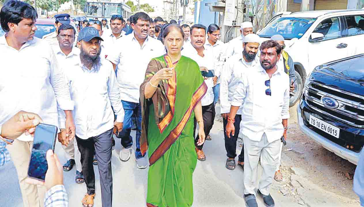 గుంతలమయంగా శ్రీశైలం హైవే