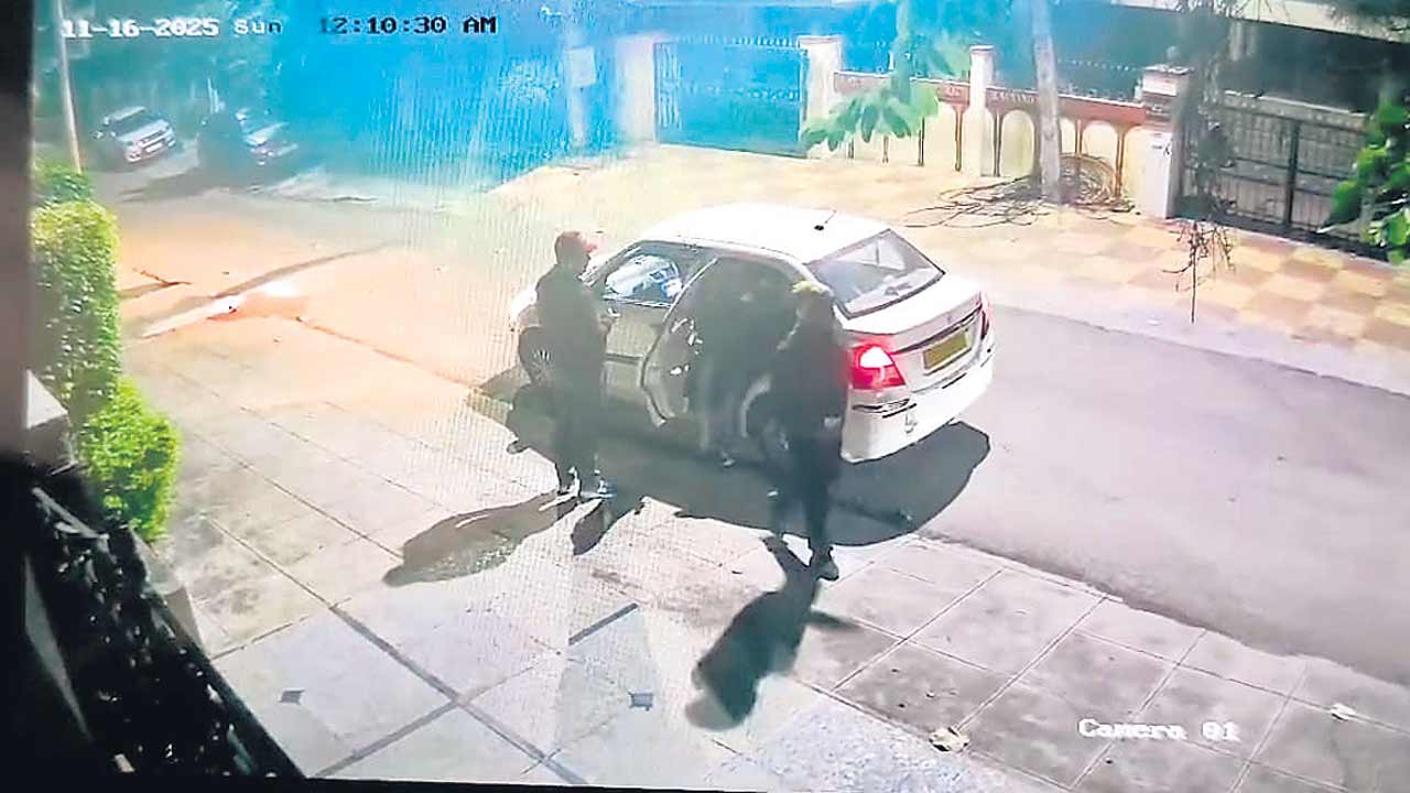 మత్తు మందు ఇచ్చి..తాళ్లతో కట్టేసి