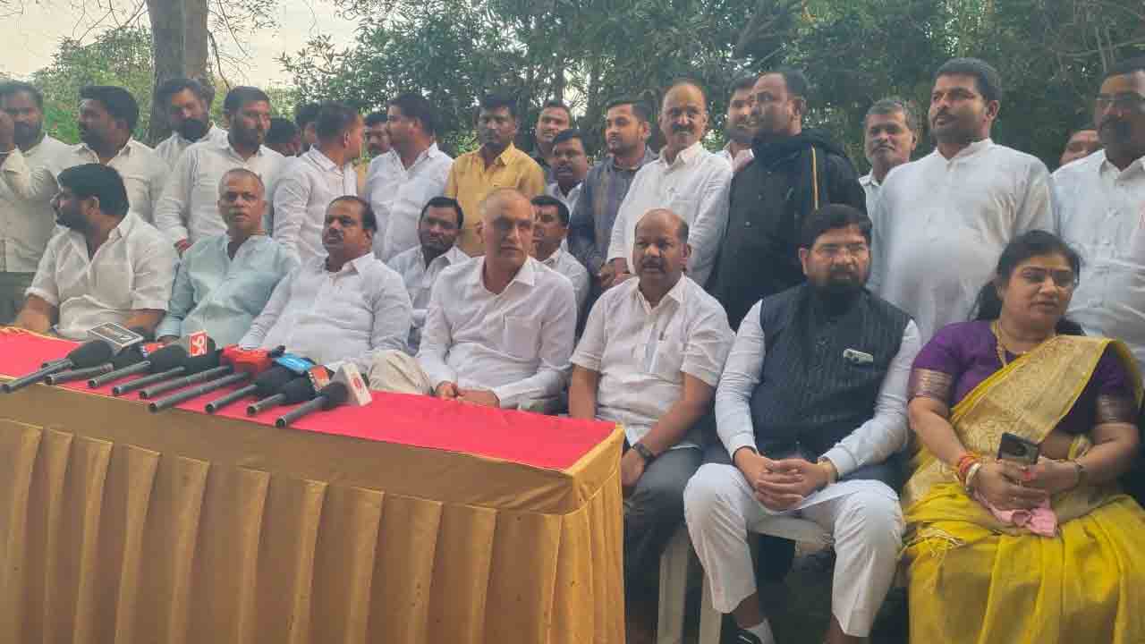 Harish Rao | ఓట్లు ఉన్నాయని ఊర్లలో చీరలు.. కానీ మున్సిపాలిటీల్లో మాత్రం లేవు : ఎమ్మెల్యే హరీశ్‌ రావు