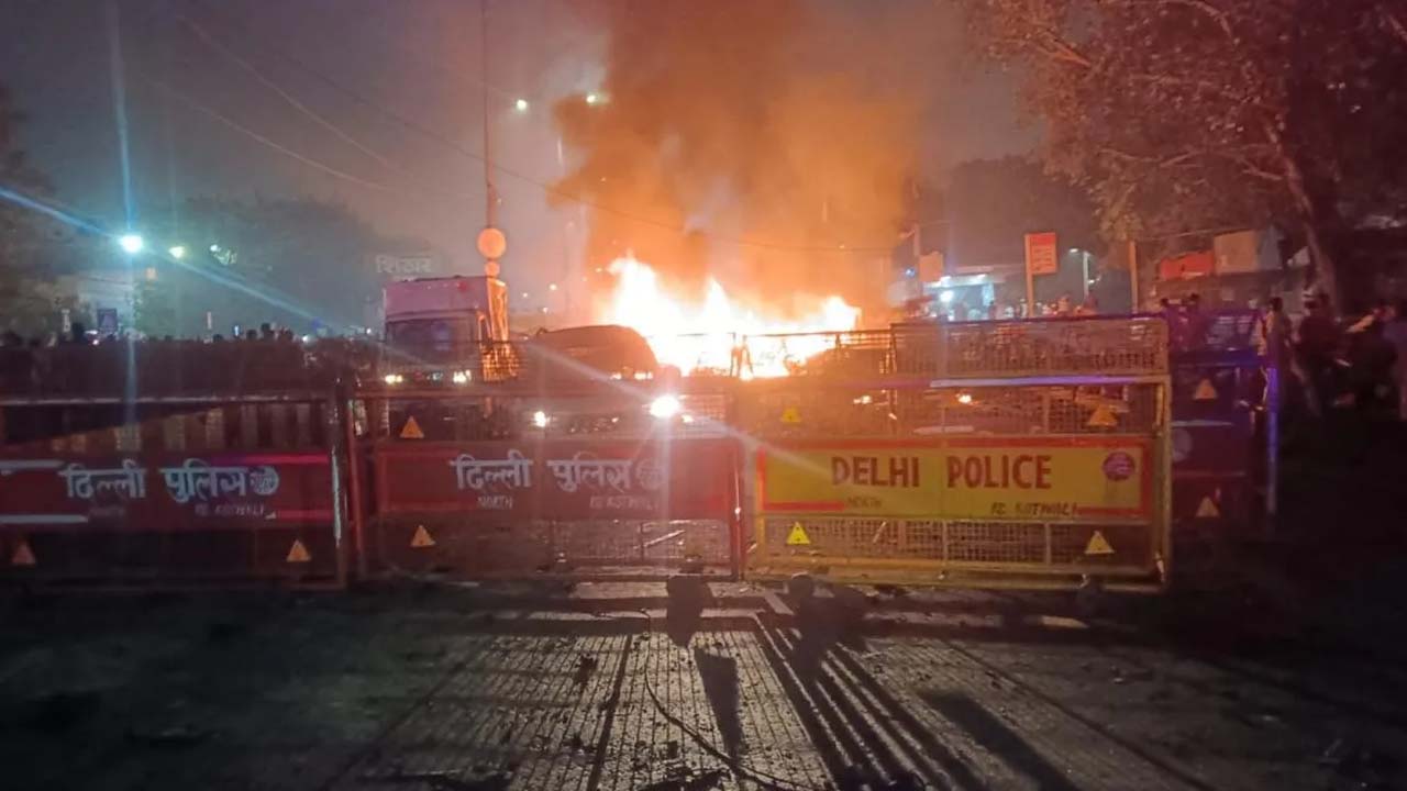 High Alert In Delhi | ఢిల్లీలో భారీ పేలుడు.. జాతీయ రాజధానిలో హైఅలెర్ట్‌..!