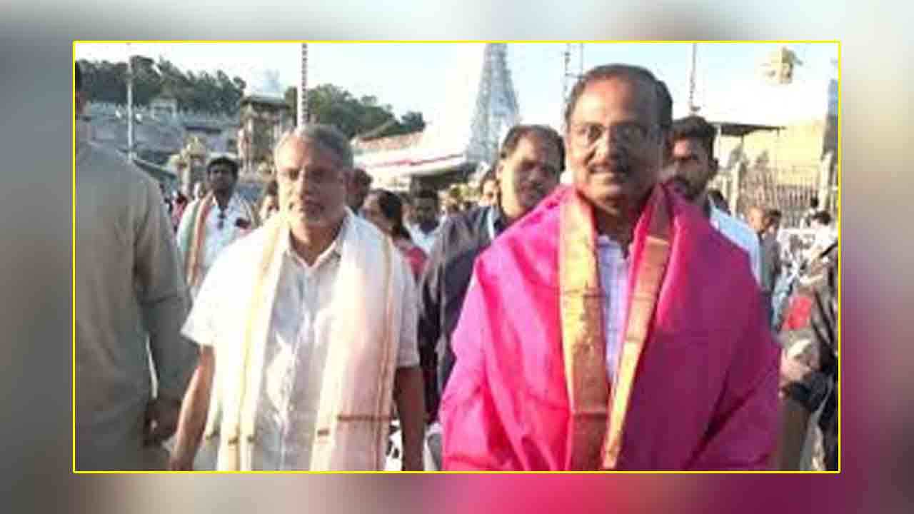 ISRO | ఈనెల 2న ఎల్‌వీఎం 3 ఉపగ్రహం లాంచింగ్‌.. శ్రీవారిని దర్శించుకున్న ఇస్రో చైర్మన్‌ నారాయణన్‌