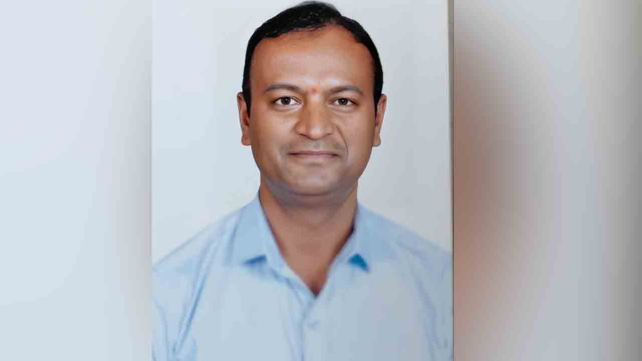 India International Science Festival | ఇండియా ఇంటర్నేషనల్ సైన్స్ ఫెస్టివల్‌కు ఫిజిక్స్‌ టీచర్‌ ఎంపిక