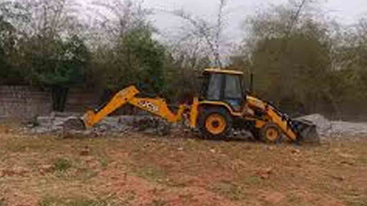 శ్మశానవాటికలో స్టేడియం నిర్మాణమా?