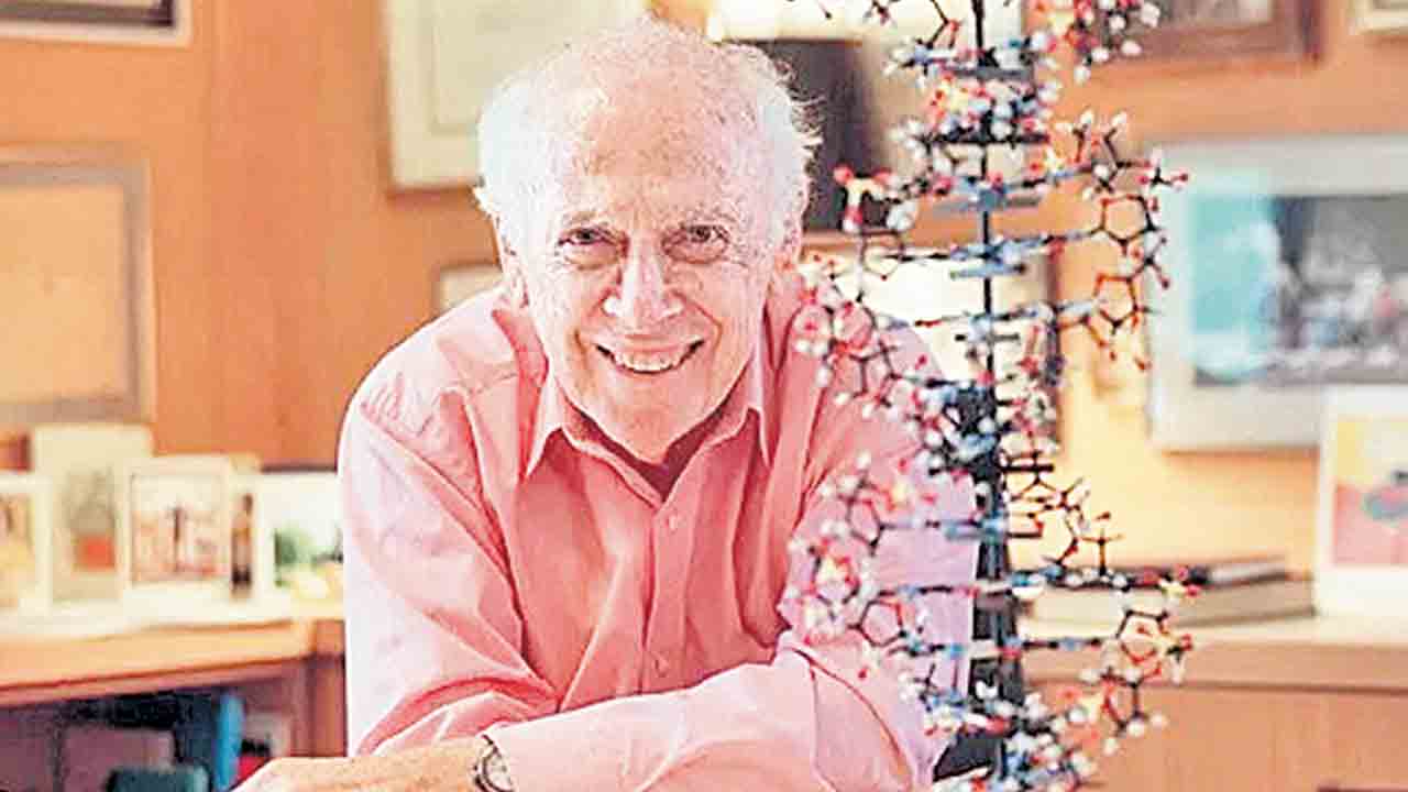 డీఎన్‌ఏ పితామహుడు జేమ్స్‌ వాట్సన్‌ కన్నుమూత