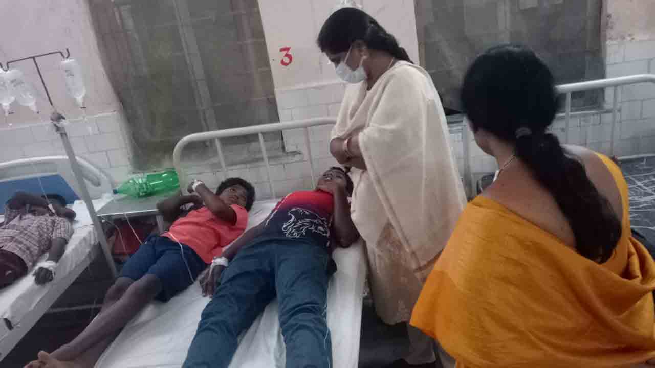 Food Poison | హాస్టల్‌లో ఫుడ్‌ పాయిజన్‌పై మానవ హక్కుల కమిషన్ సీరియస్‌