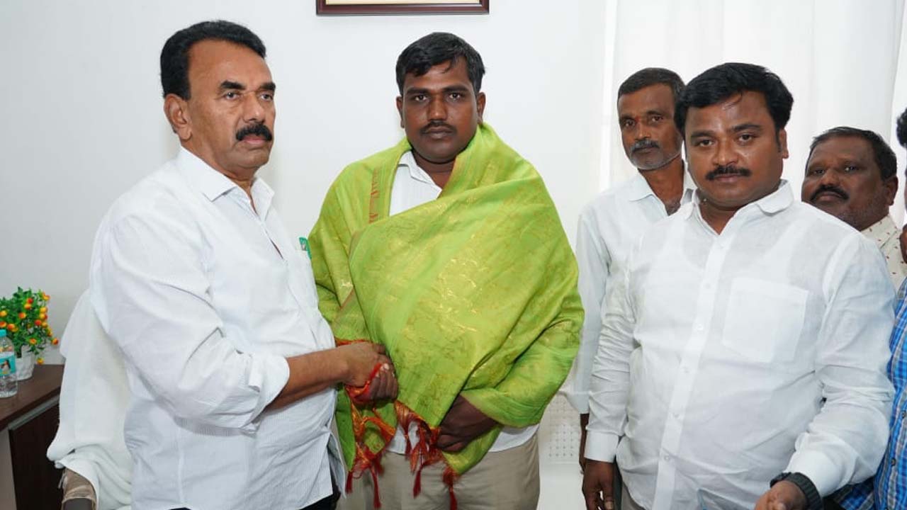 Nagarkurnool | నారాయణపల్లి సర్పంచ్‌ పదవి వేలం.. రూ.17లక్షలకు పాడిన కాంగ్రెస్‌ నేత..!