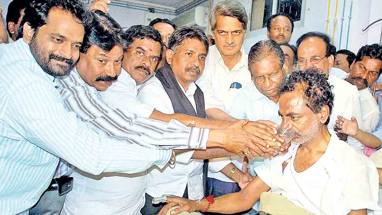 తెలంగాణ వచ్చుడో, కేసీఆర్‌ సచ్చుడో..