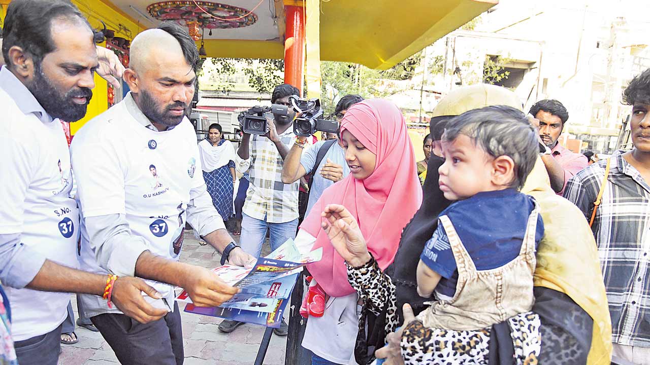 2 లక్షల ఉద్యోగాలు ఇచ్చేవరకూ పోరాటం