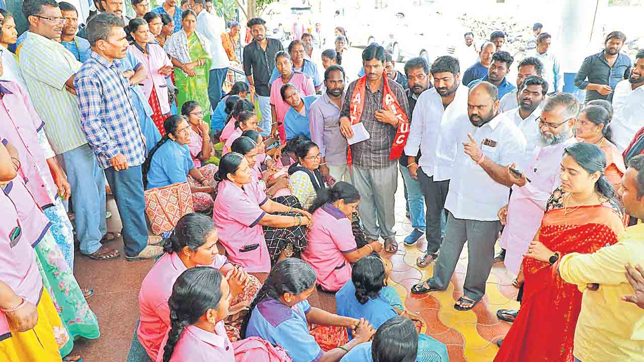 పెండింగ్‌ వేతనాలు వెంటనే చెల్లించాలి.. కంచర్ల భూపాల్‌రెడ్డి