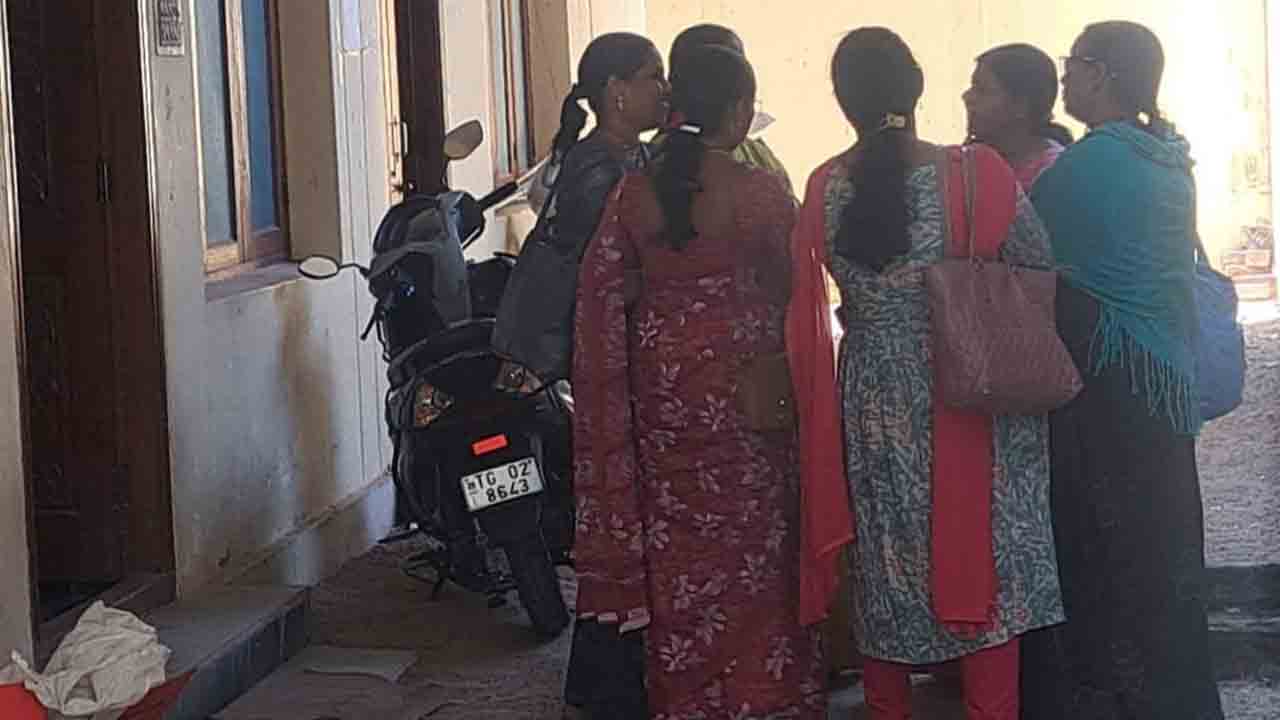 Karimnagar Collectorate1