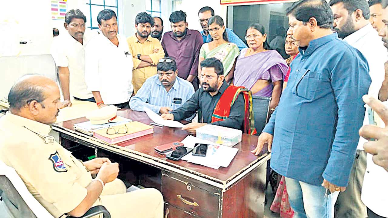 హరీశ్‌రావు సవాల్‌కు ఎమ్మెల్యే సమాధానం చెప్పాలి