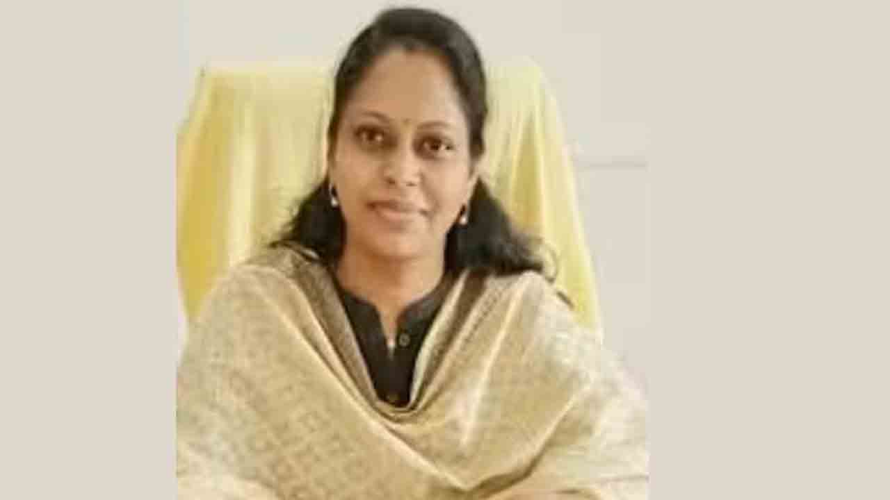 ఖమ్మం డీఈవోగా చైతన్య జైనీ