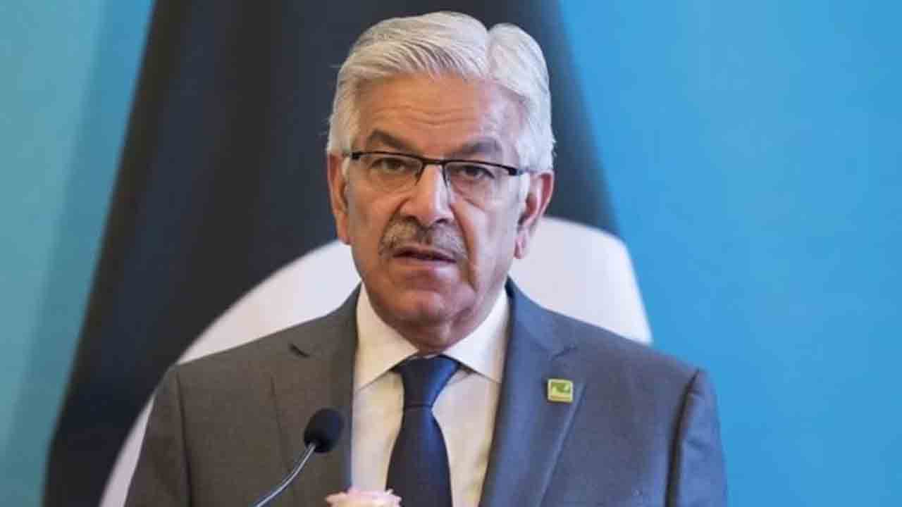 Khawaja Asif | భారత్‌తో యుద్ధానికి పూర్తి సిద్ధంగా ఉన్నాం.. ఢిల్లీలో పేలుడు వేళ పాక్‌ మంత్రి సంచలన ప్రకటన