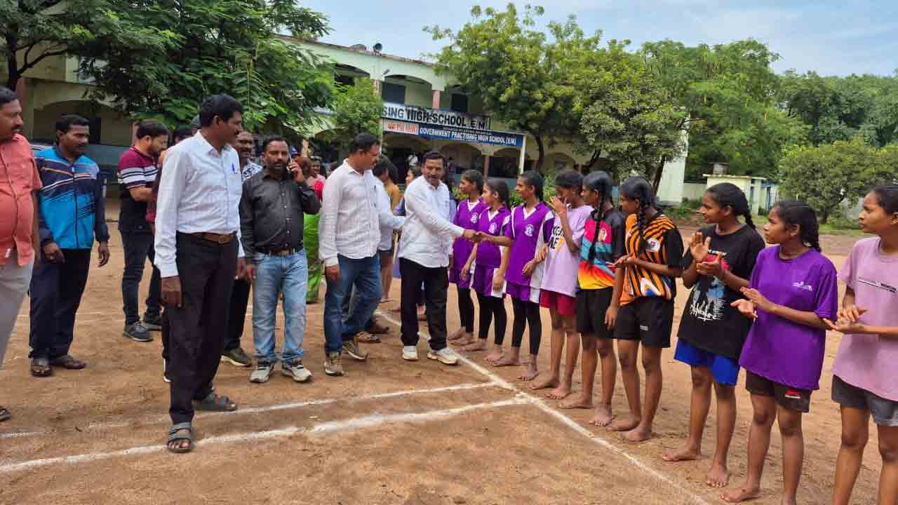 Kho kho Selections | ఉత్సాహంగా ఎస్జీఎఫ్‌ అండర్‌-19 బాలబాలికల ఖోఖో సెలెక్షన్స్