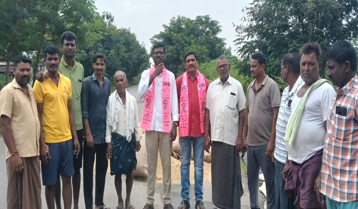 Huzurabad | కాట్రపల్లిలో వరి ధాన్యం కొనుగోలు కేంద్రం ప్రారంభం.. నిరసన తెలిపిన బీఆర్ఎస్ నాయకులు