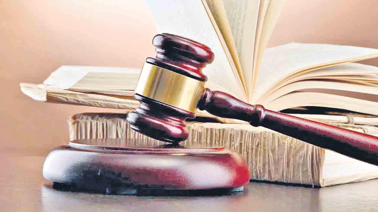 స్పెషల్‌ లోక్‌ అదాలత్‌లతో42 వేల కేసులు పరిష్కారం