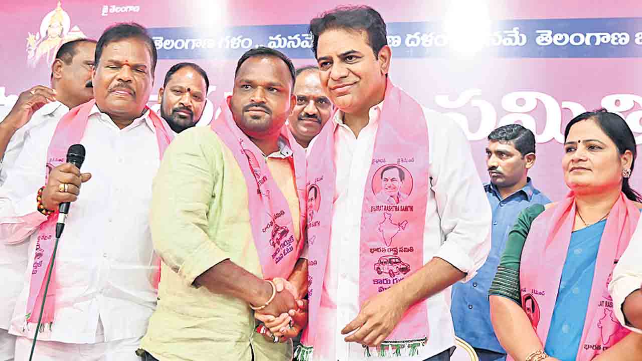 సీఎం కాదు.. రియల్‌ ఎస్టేట్‌ బ్రోకర్‌.. 9,300 ఎకరాల భూదోపిడీకి స్కెచ్‌