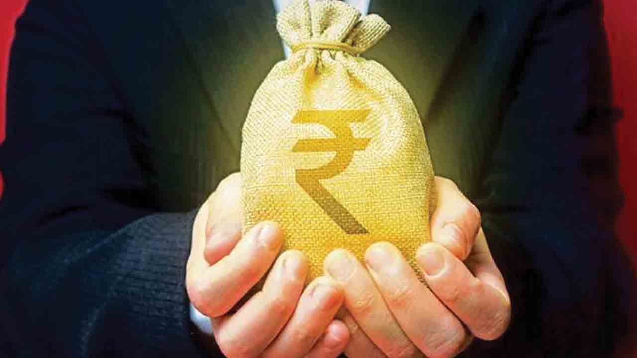 అధిక లాభాలు వస్తాయని ఆశపెట్టి.. రూ.51.23 లక్షలు కొట్టేసిన సైబర్‌ నేరగాళ్లు