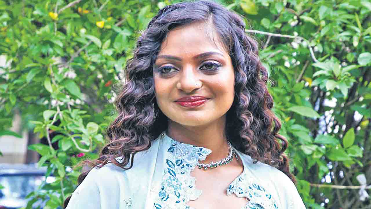 టాలీవుడ్‌లో కుంభమేళా ఫేమ్‌ మోనాలిసా