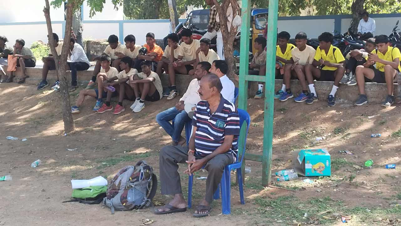 కోస్గిలో రాష్ట్ర స్థాయి పోటీలు హోరాహోరీగా హ్యాండ్‌బాల్‌ టోర్నీ