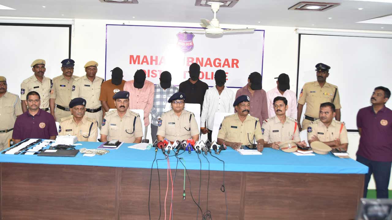 సైబర్‌ మోసాలకు పాల్పడుతున్న నిందితుల అరెస్టు