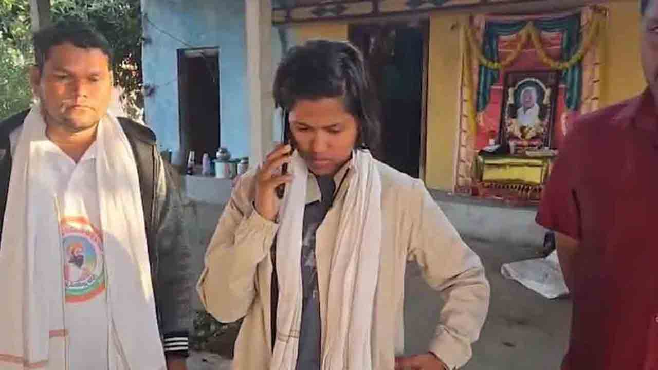 మాలావత్‌ పూర్ణకు కేటీఆర్‌ పరామర్శ