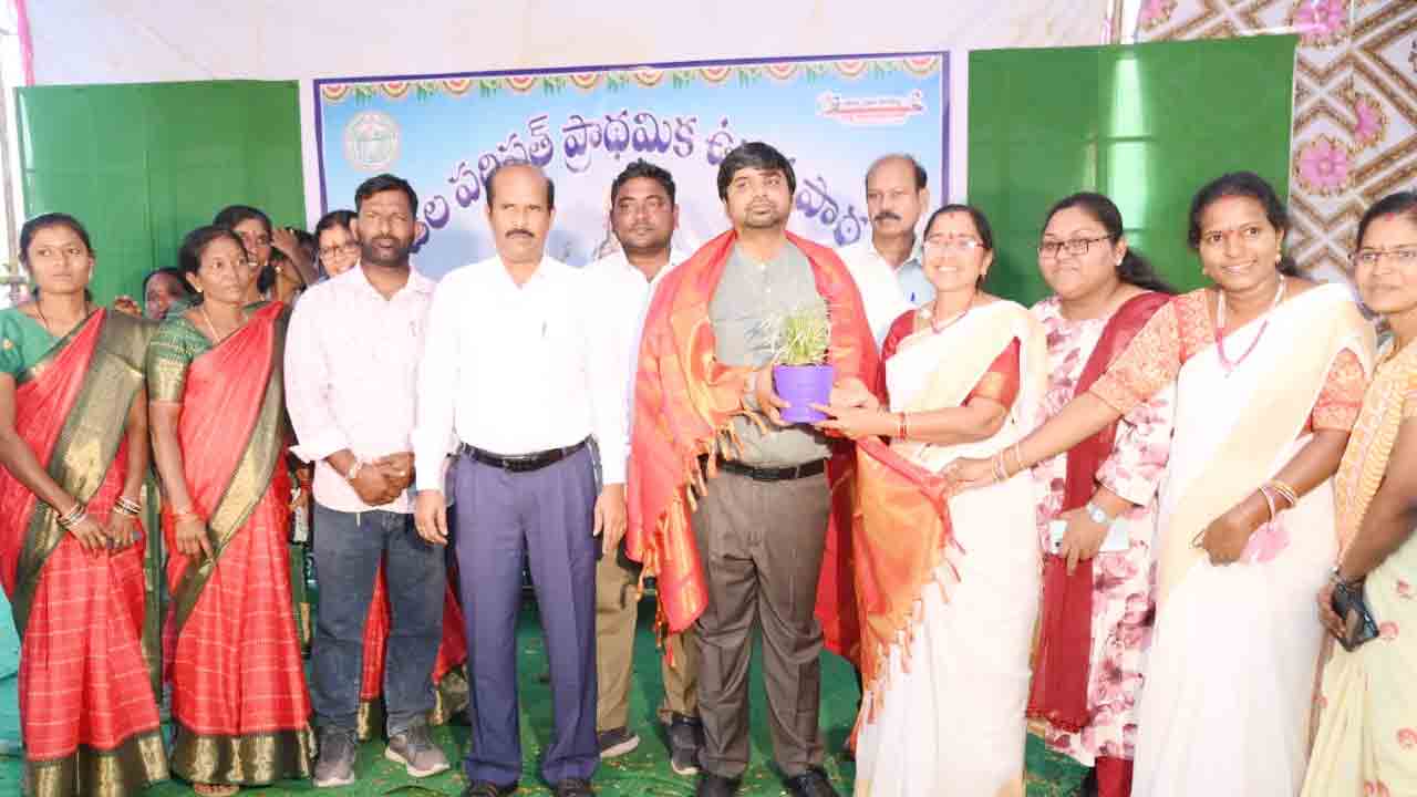 Collector Kumar Deepak | పాఠశాల విద్య ఉన్నత చదువులకు పునాది  : కలెక్టర్ కుమార్ దీపక్