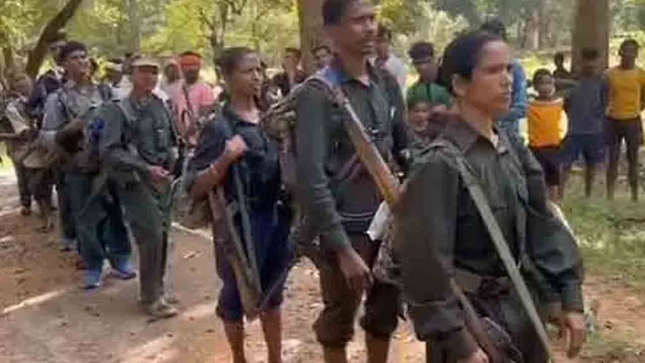 ఆయుధాలు వదిలేసేందుకు సమయం ఇవ్వండి.. మూడు రాష్ర్టాల ప్రభుత్వాలకు మావోయిస్టు పార్టీ సంచలన లేఖ