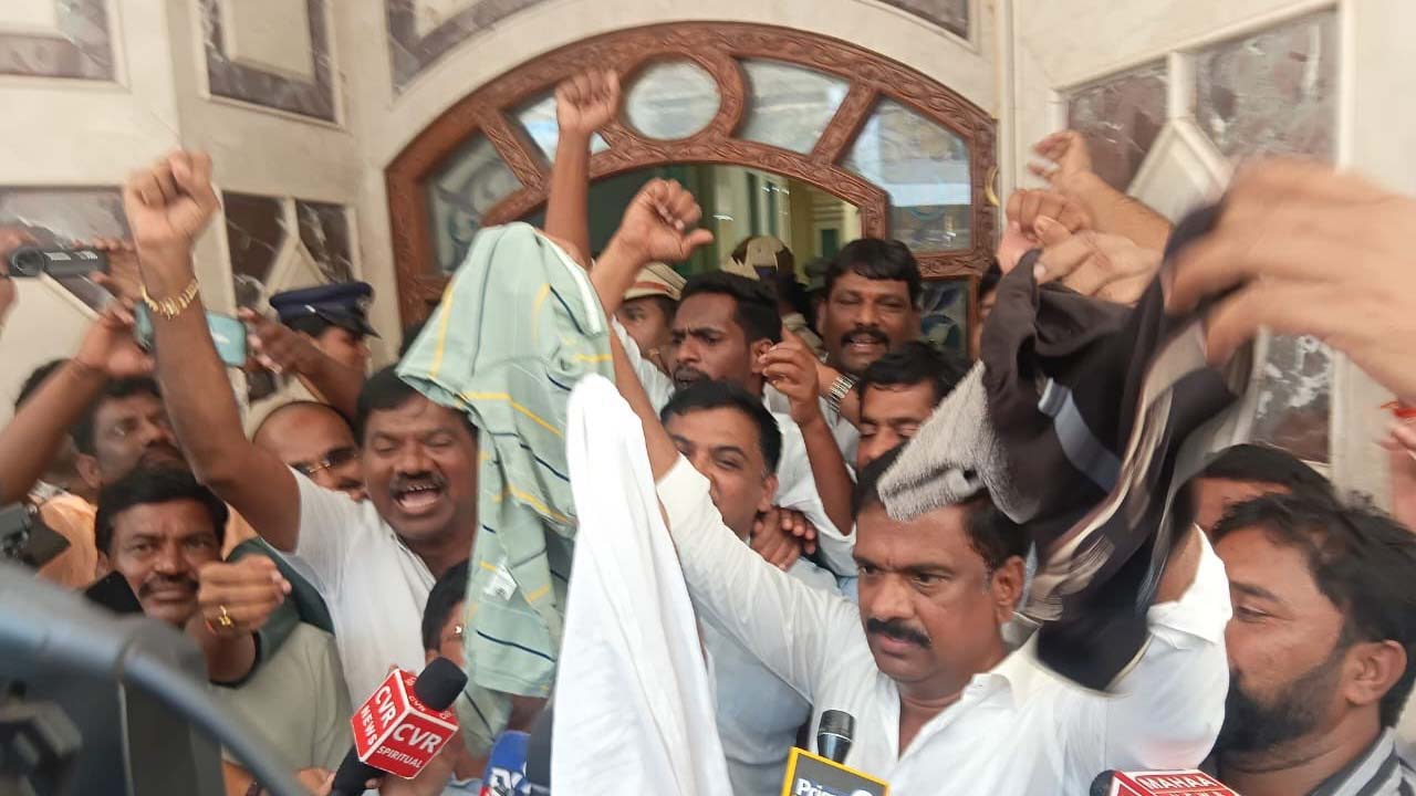 BRS Party | ఓటమి భయంతో కుట్రలకు తెరలేపిన రేవంత్‌ సర్కారు.. జూబ్లీహిల్స్‌తో సంబంధం లేని బీఆర్‌ఎస్‌ నేతల ఇంట్లో సోదాలు..!