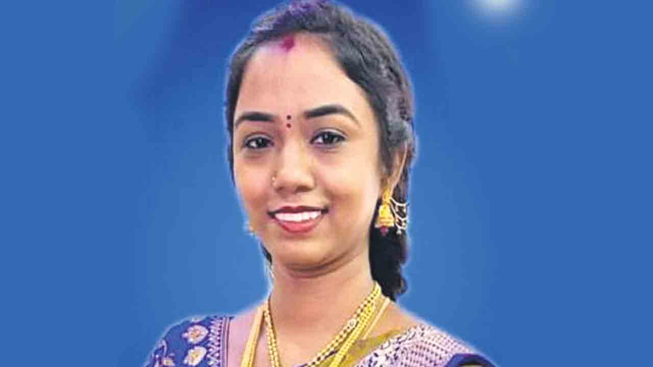 చీమల భయంతో వివాహిత ఆత్మహత్య.. సంగారెడ్డి జిల్లా అమీన్‌పూర్‌లో విషాదం