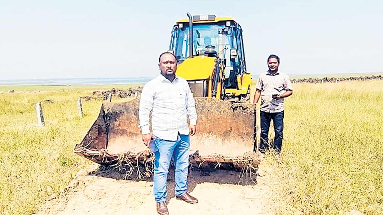 సింగూరు ప్రాజెక్టు భూమి కబ్జాకు యత్నం!