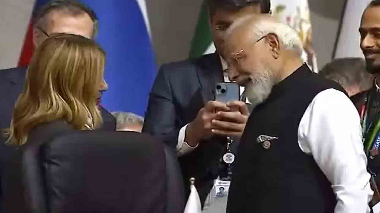 Modi-Meloni | మెలోనీతో మోదీ.. మరోసారి నెటిజన్లను ఆకర్షిస్తున్న ‘మెలోడీ’ మూమెంట్‌