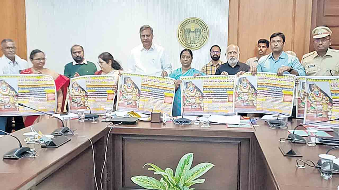 ఉత్సవాలు అంబరాన్నంటాలి