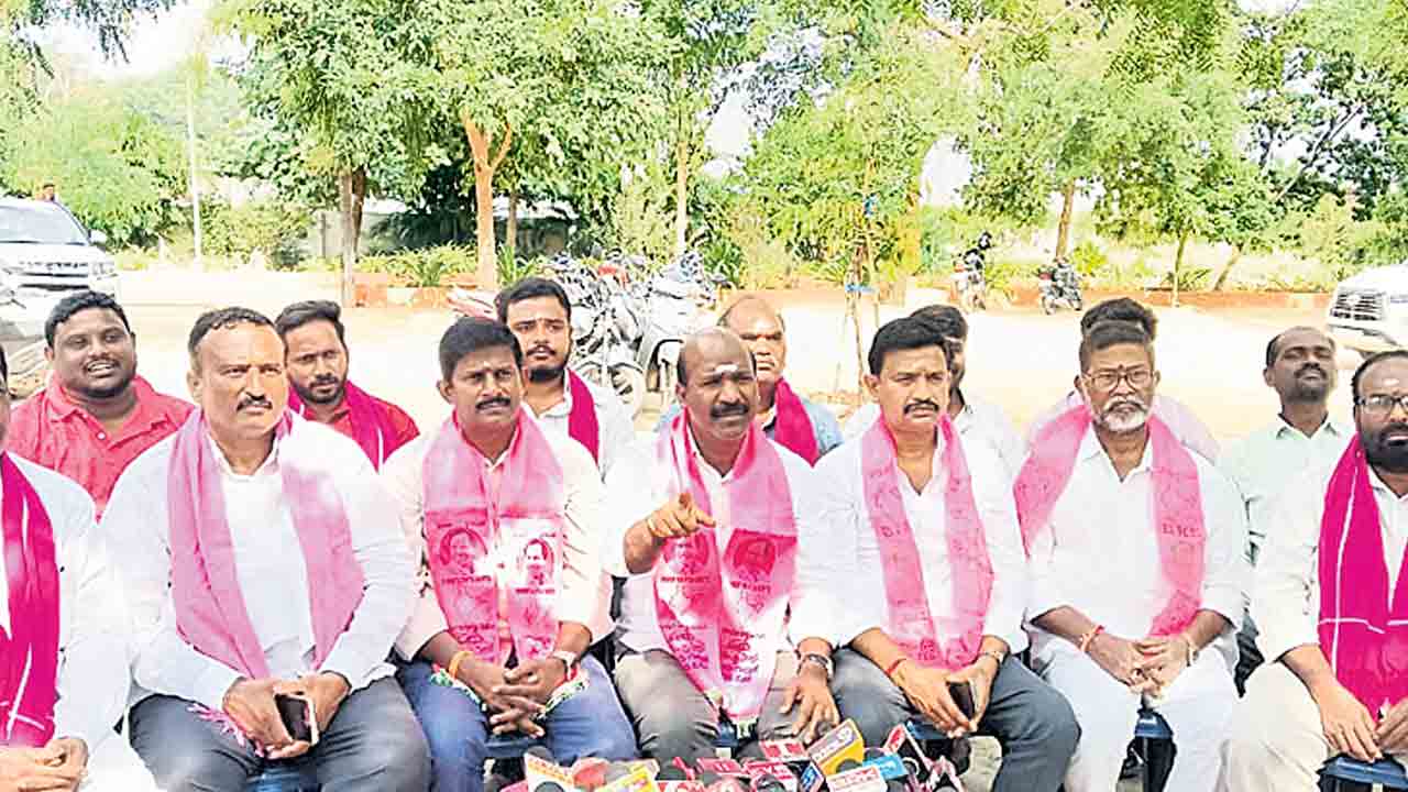 కేటీఆర్‌పై కేసు విచారణ వెనుక భారీ కుట్ర