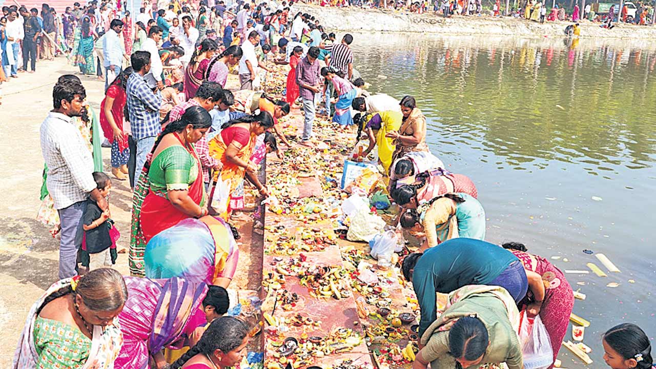 ఆలయాలకు కార్తీక శోభ!