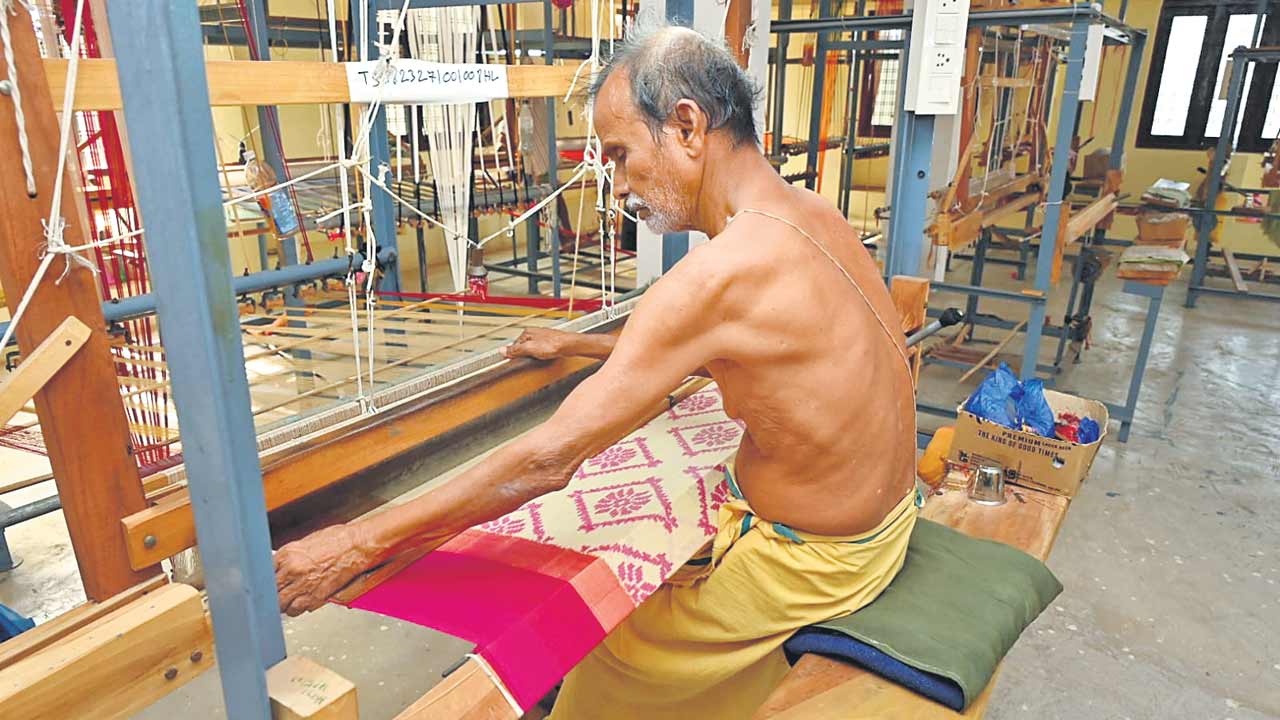 నేతన్నకు భరోసా ఏదీ?