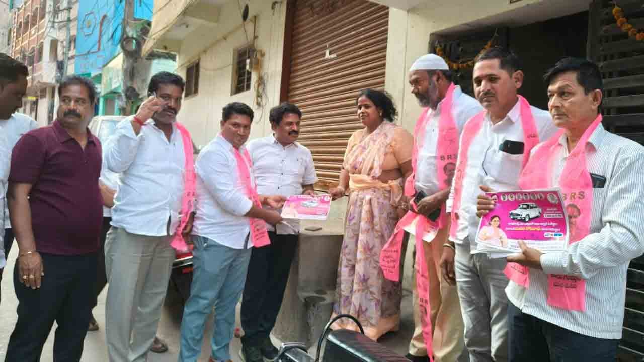 BRS Leaders | మాగంటి సునీతను గెలిపించాలని కోరుతూ నార్నూర్‌ బీఆర్‌ఎస్‌ నాయకుల ప్రచారం